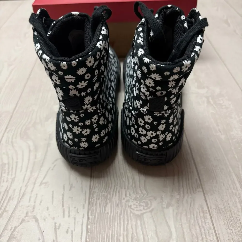 Levi’s Kids High Top Sneakers Size 5.5 Black White Floral Canvas Lace Up Shoes